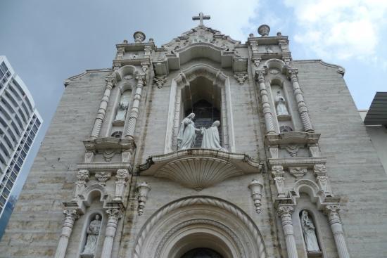 Satuario Nacional Del Corazon de Maria
